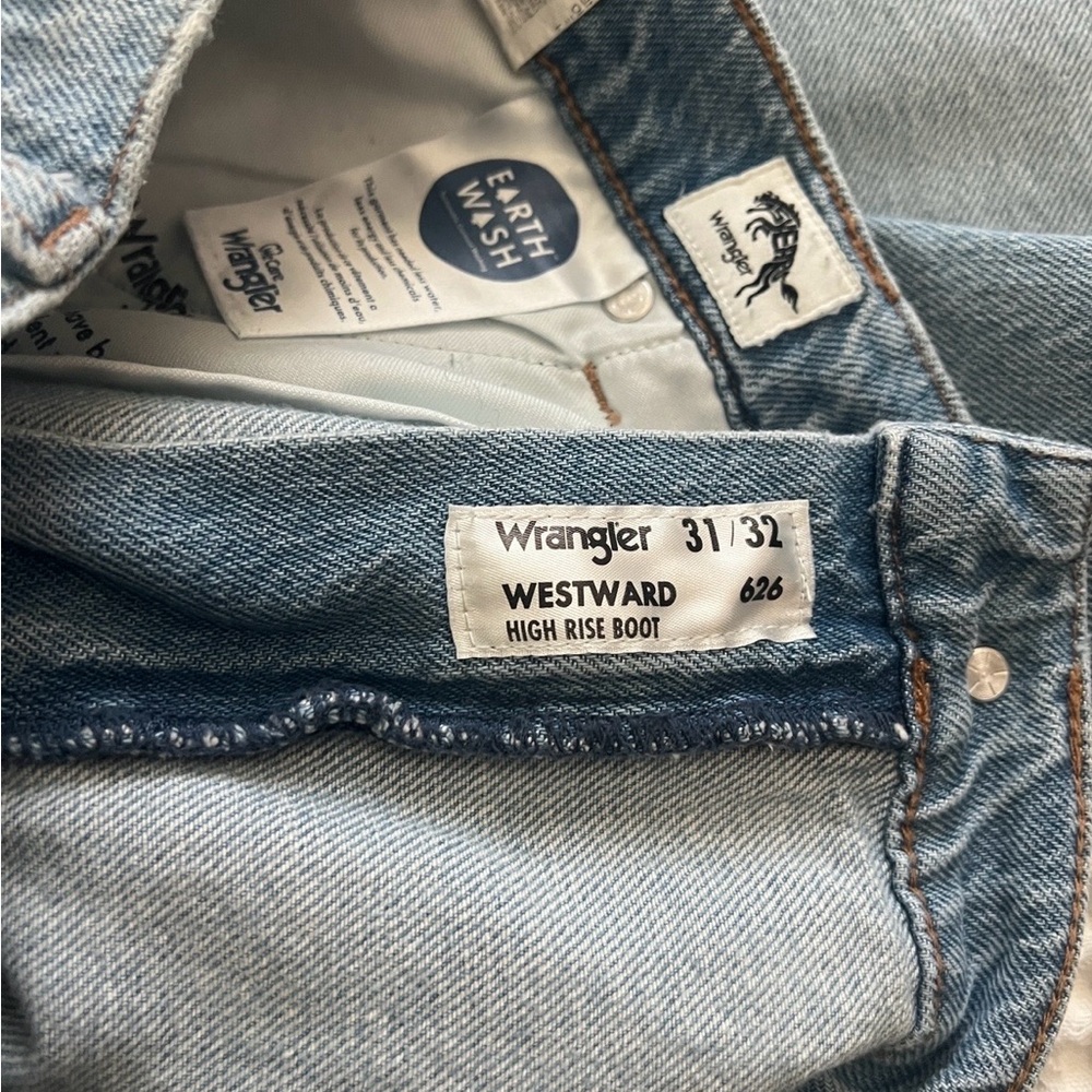 Wrangler High-Rise Light Blue Flared Jeans - Picture 8 of 11